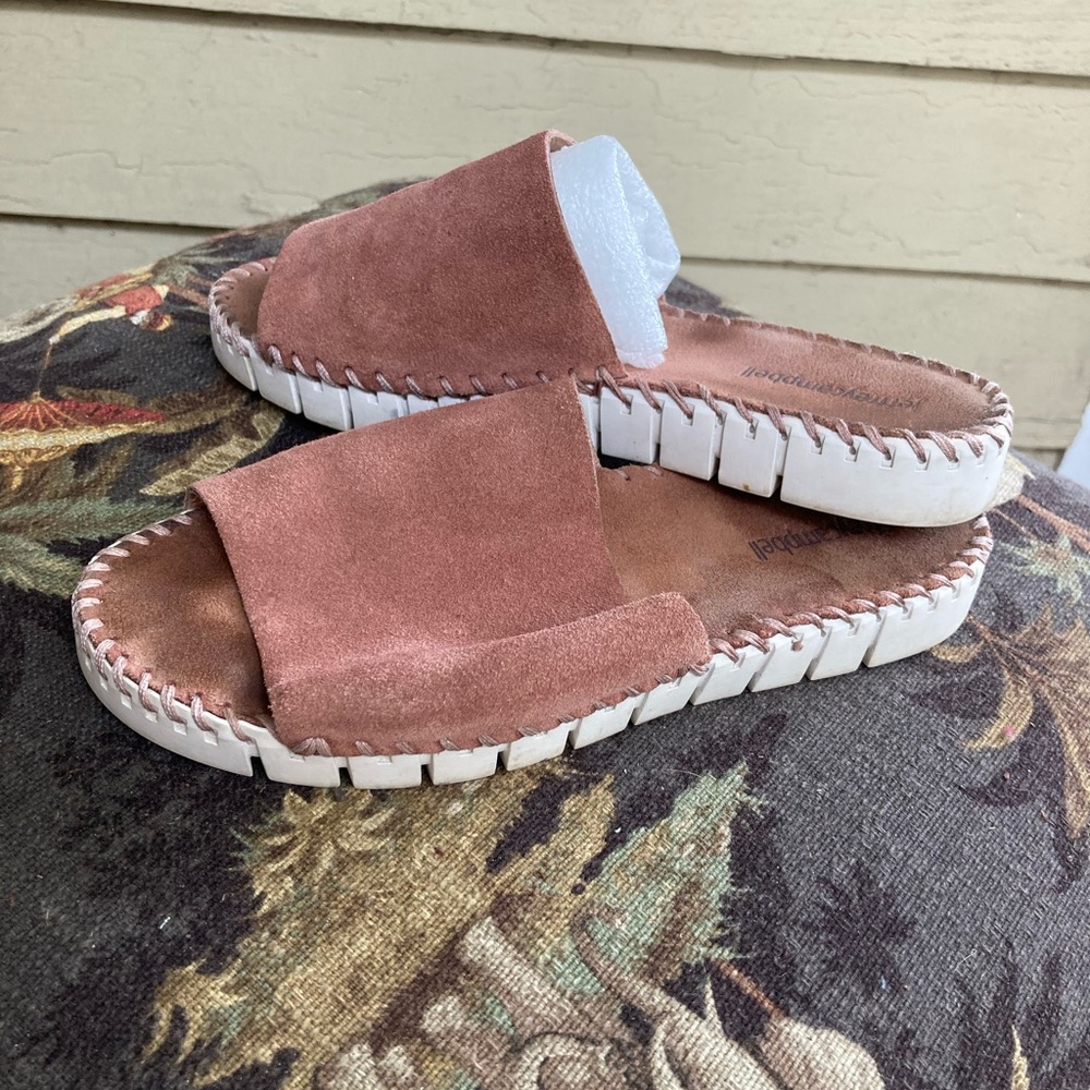 Jeffrey Campbell Suede Flats / Slippers
